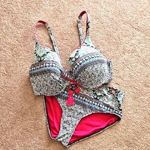 La Vie En Rose Multicolor Printed Bikini with Pink Lining